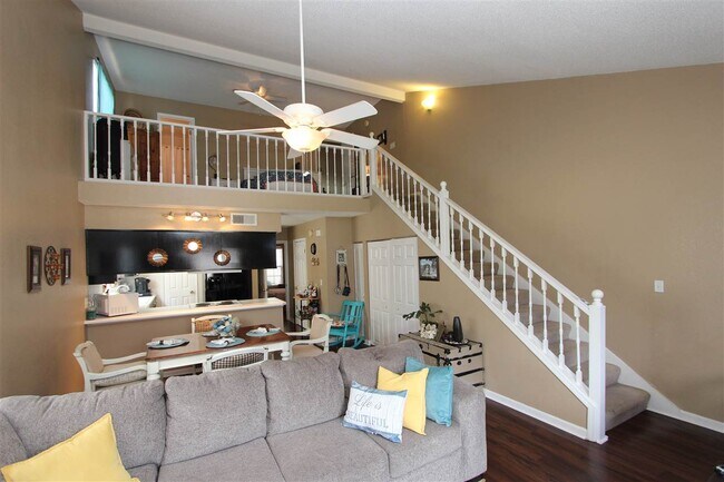 Building Photo - 2518 Golden Park Ln