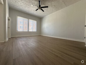Building Photo - 503 S Union Ave