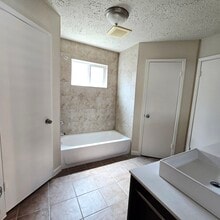 Building Photo - 14211 Sylvia Dr