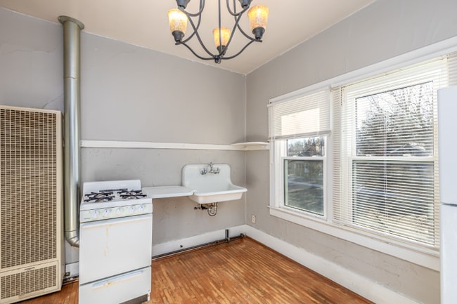 Building Photo - 129 Broadwater Ave