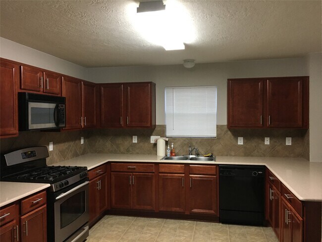 Foto del edificio - 18102 Rexine Ln