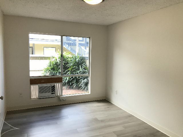 Building Photo - 91-233-233 Hanapouli Cir