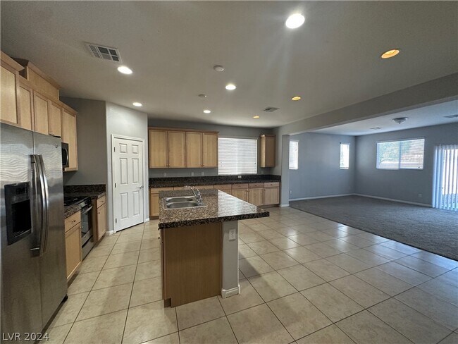 Building Photo - 6439 Pochman Mesa St
