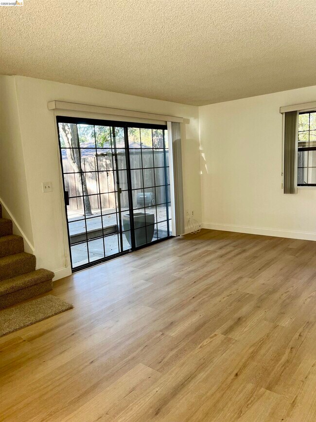 Foto del edificio - 600 Chandon Ct