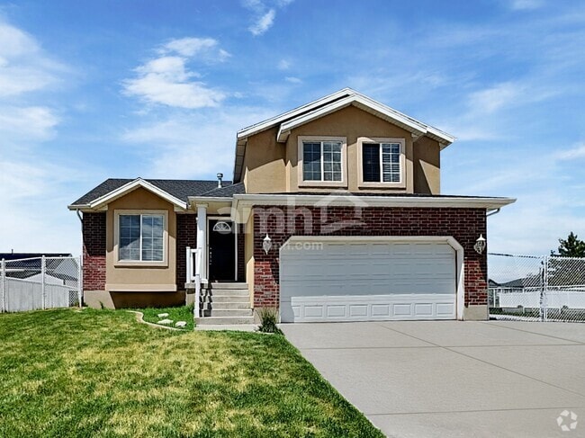 Building Photo - 980 Inverness Dr