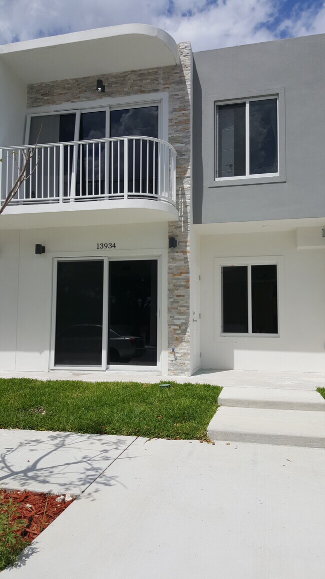 Foto del edificio - 13904 SW 259th Way