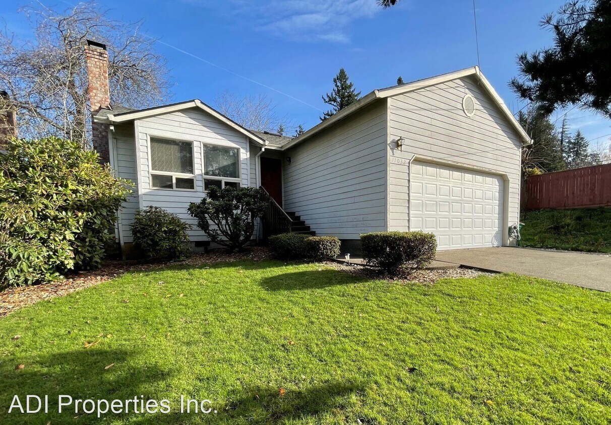 3 br, 2 bath House 11032 SW 47th Ave. House Rental in Portland, OR