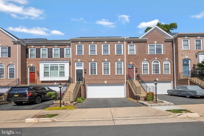 Building Photo - 5587 Governors Pond Cir
