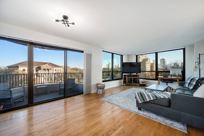 Photo - 2020 N Lincoln Park W Apartment