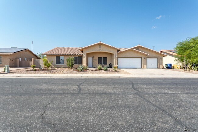 Foto del edificio - 6088 E 40th Ln
