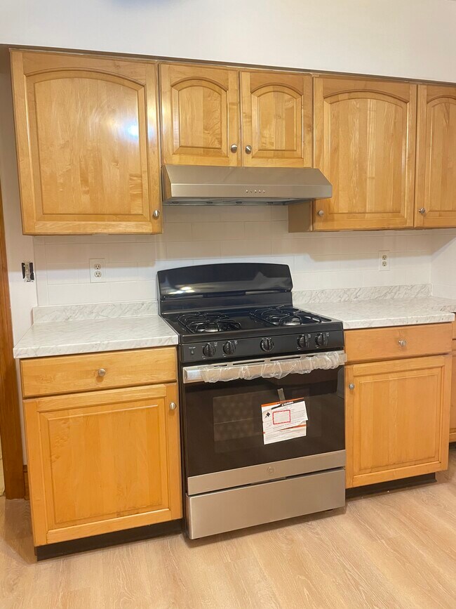 Foto del edificio - 228 Riverside Ave