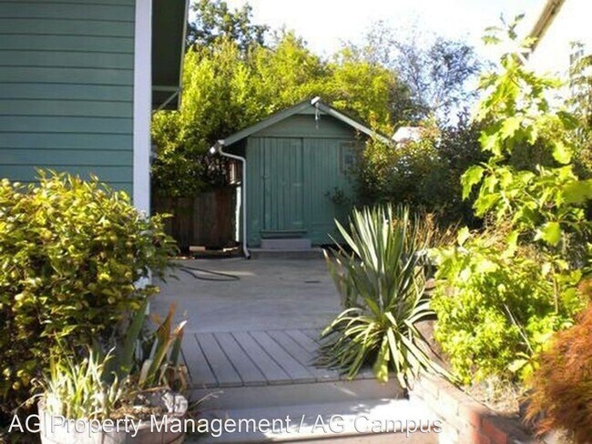Building Photo - 4 br, 2 bath House - 1361 East 21st Ave