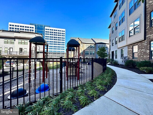 Foto del edificio - 13246 Lake Woodland Way