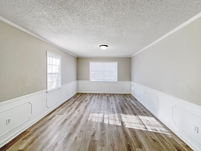Foto del edificio - 7457 Greenbrook Pkwy