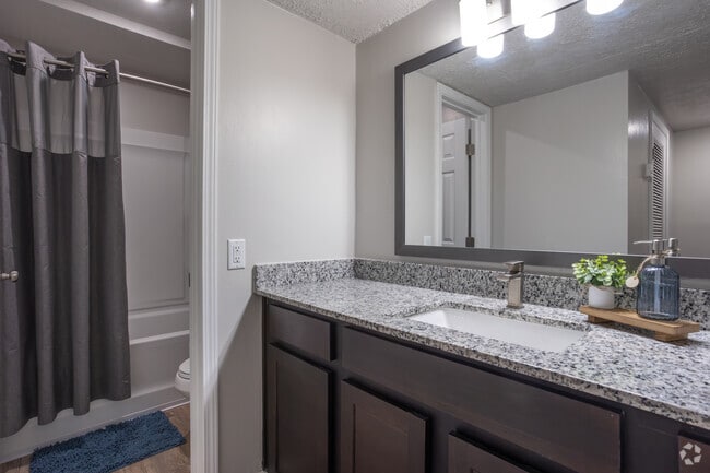 1BR, 1BA - 800SF - Primary Bathroom - Club 34