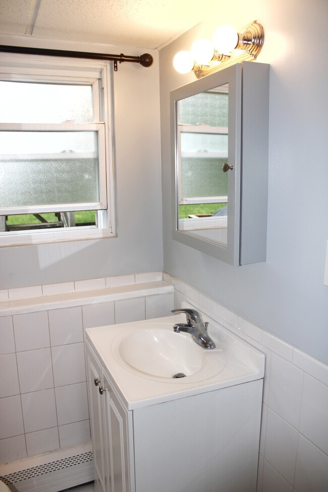 Bathroom - 53 Andover Dr