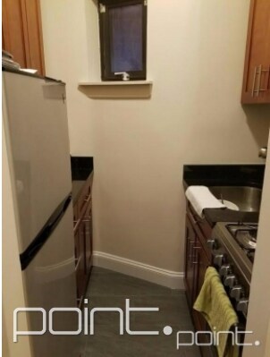 Foto del edificio - 118 W 3rd St