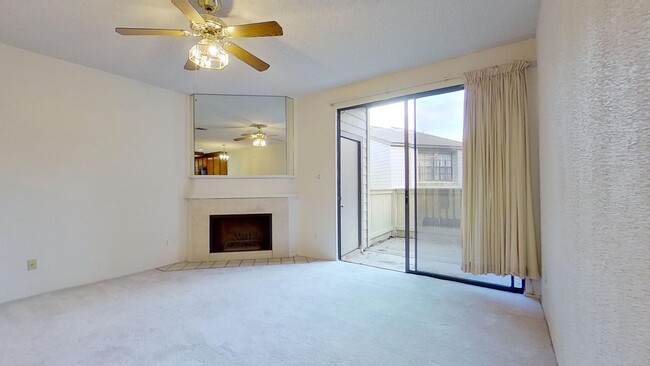 Foto del edificio - PRICE IMPROVEMENT $1795!! CONDO IN AWARD W...