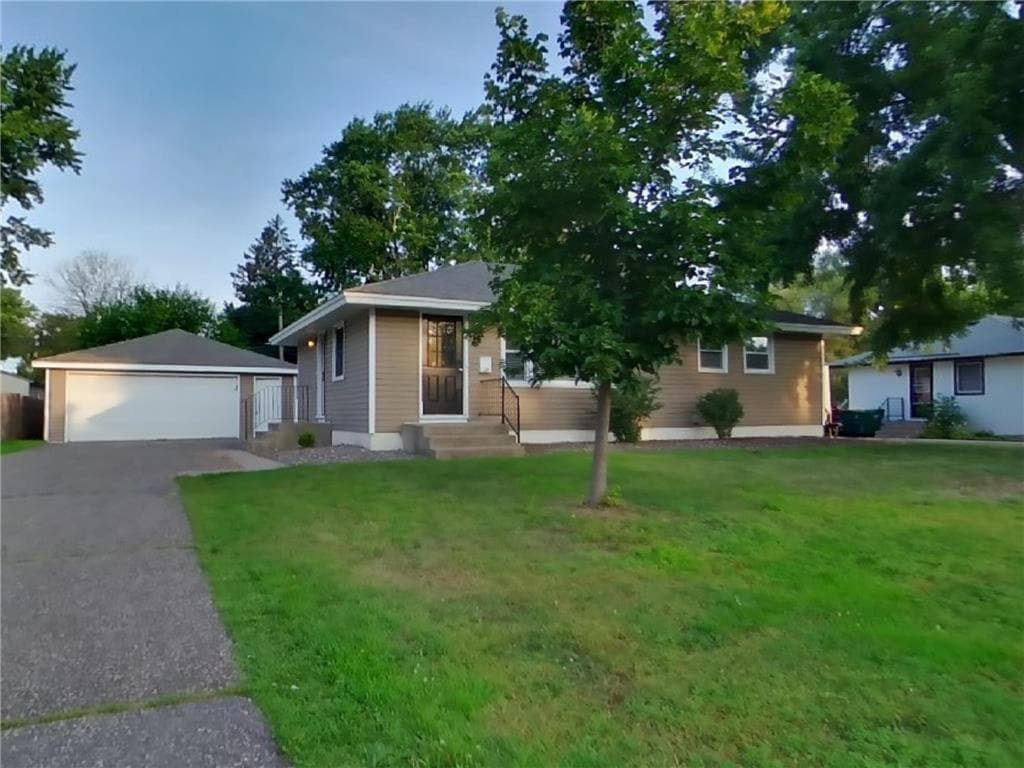 Foto principal - 7025 Drew Ave N