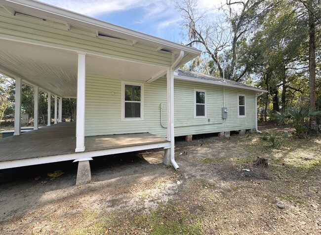 Building Photo - Fully Remodeled House Available Now!!!!! S...