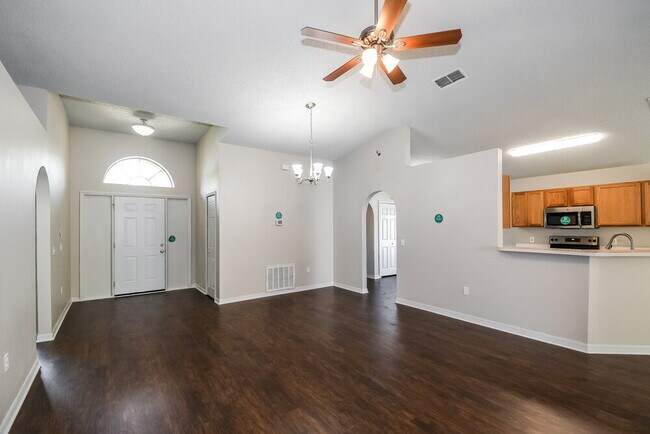 Foto del edificio - 7428 Prosperity Park Rd N