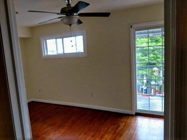 Master Bed - 13 Skyline Dr