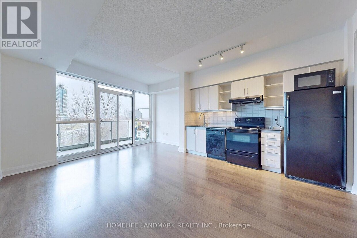 Photo principale - 160-160 Vanderhoof Ave