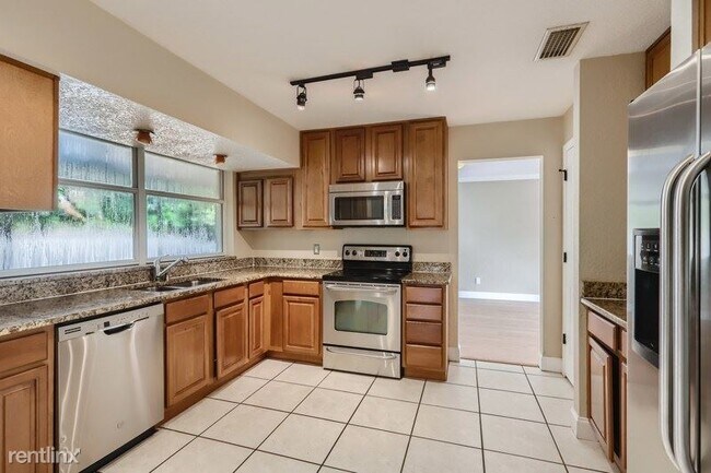Foto del edificio - 4 br, 2 bath House - 424 San Sebastian Pra...