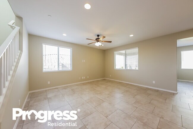 Foto del edificio - 10642 W Anna Ave