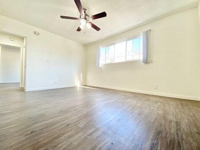 Foto del edificio - 3432 Mentone Avenue  Los Angeles, CA 90034