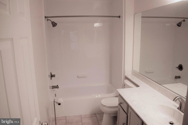 Building Photo - 4405 Silverbrook Ln
