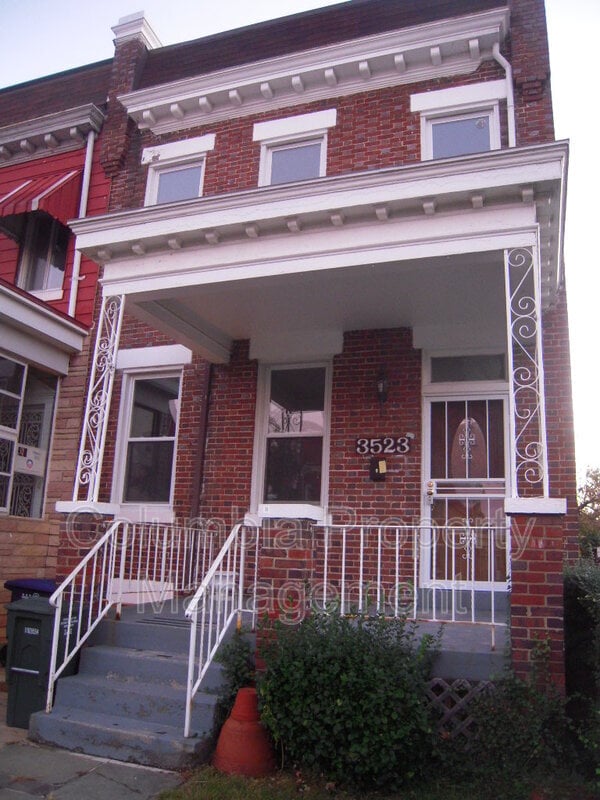 Building Photo - 3523 Warder St NW