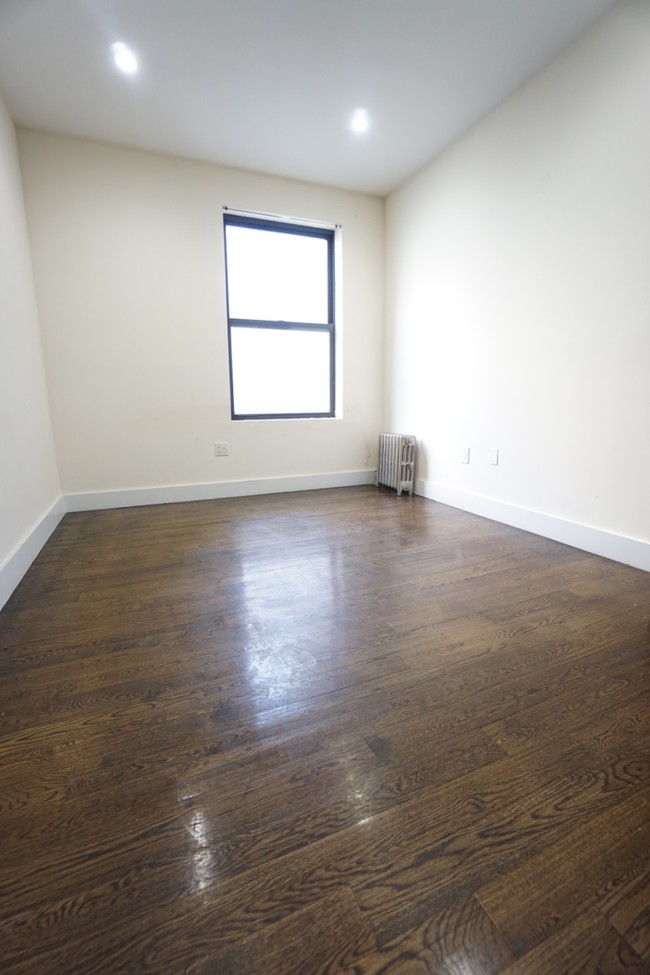 Building Photo - 25 Saint Nicholas Terrace