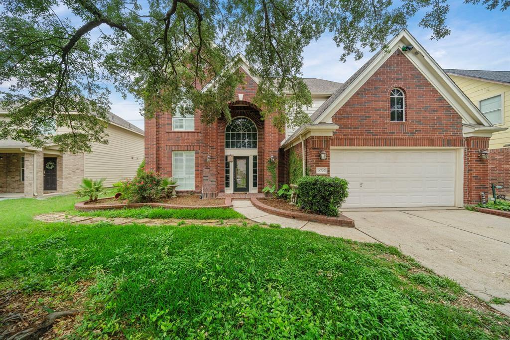 Foto principal - 18702 Dennington Dr