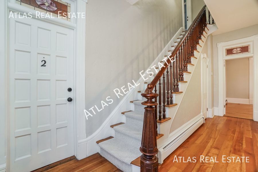 Primary Photo - 1 bedroom, 1 Bathroom - Brand New Renovati...