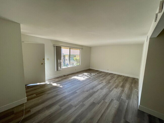 Foto del edificio - Cute 1 Bedroom 1 Bath Townhome for Rent