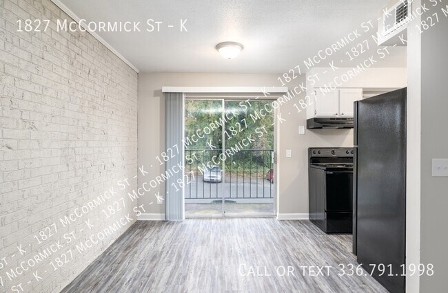 Foto del edificio - 1827 McCormick St