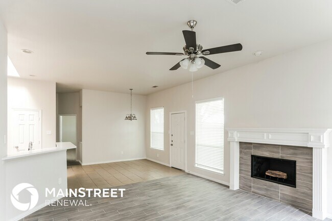 Foto del edificio - 700 Shady Meadow Ln