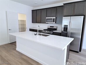 Building Photo - 2624 Tranquil Dawn St