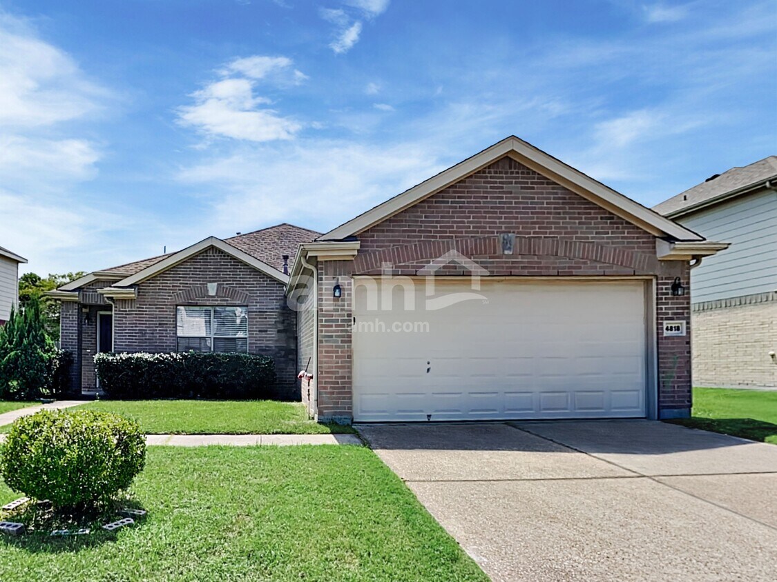 Foto principal - 4818 Bentonite Blvd