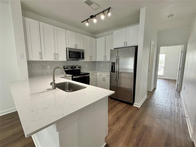 Foto del edificio - 6740 Windhaven Pkwy