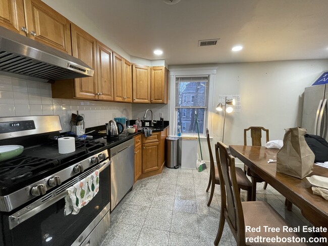 Photo - 12 Logan St Apartment