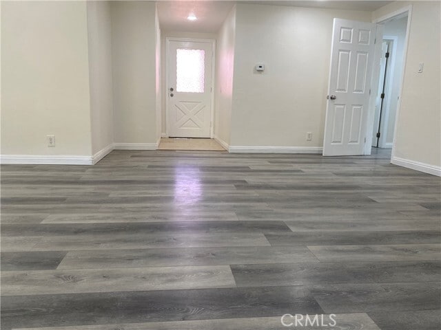 Building Photo - 1770 W Minerva Ave