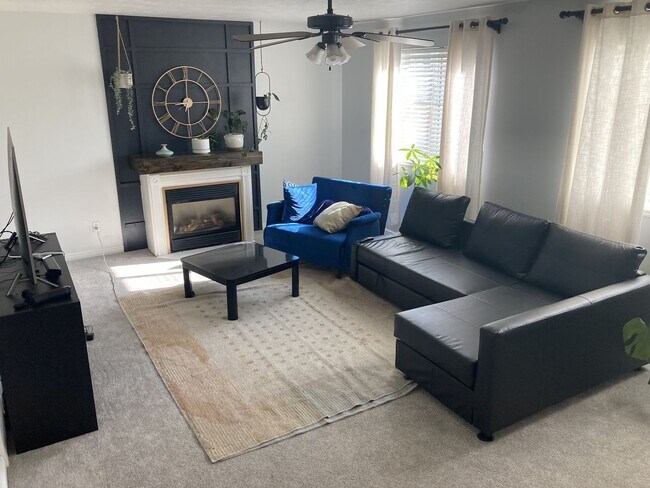 Building Photo - 5 Bed/4 Bath House For Rent in SLC!!!