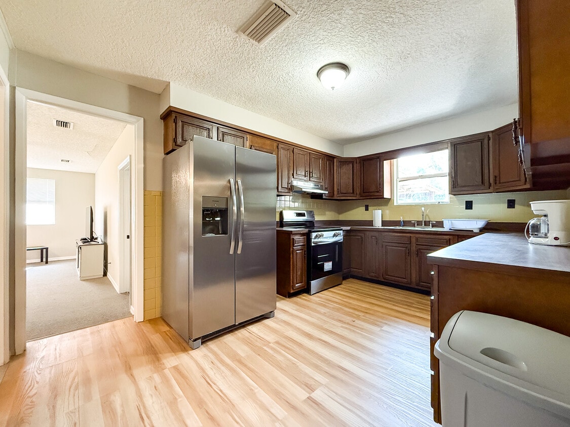Foto del edificio - 32 Neighbors Cove Rd
