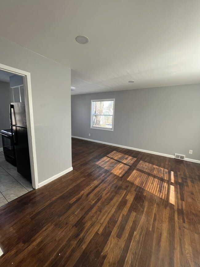 Building Photo - 212 Beacon Hill Ct
