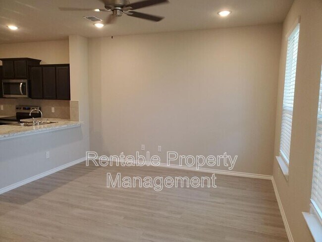 Photo - 2920 Bluets Dr House