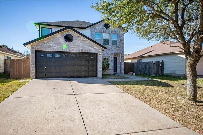 Foto del edificio - 2208 Bluebonnet Dr