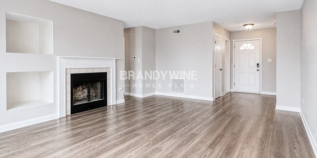 Building Photo - 3036 Corbin Dr