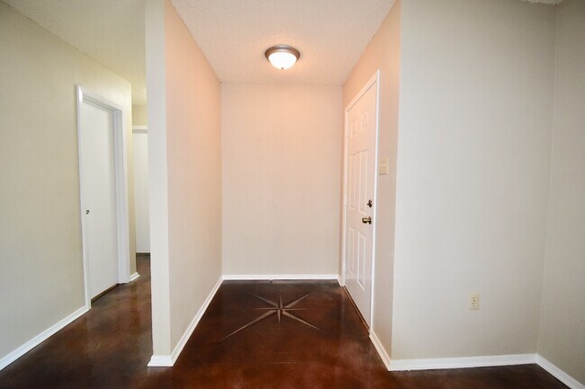 Foto del edificio - 105 Apache Cir